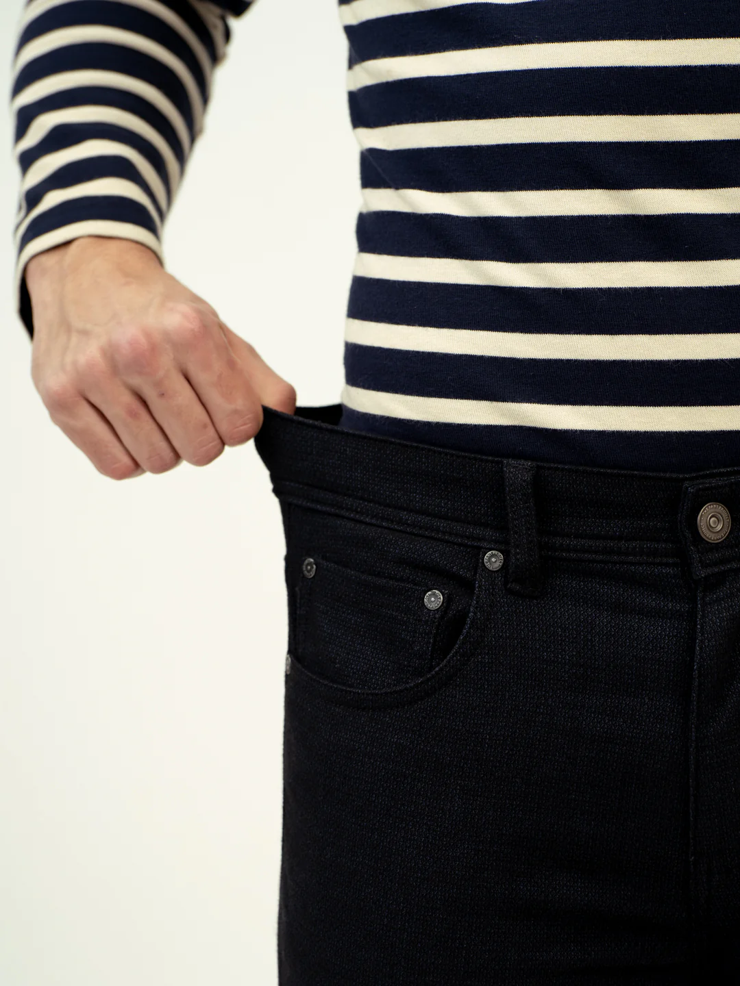 Back and Black Slim Fit Jeanos - Image 5