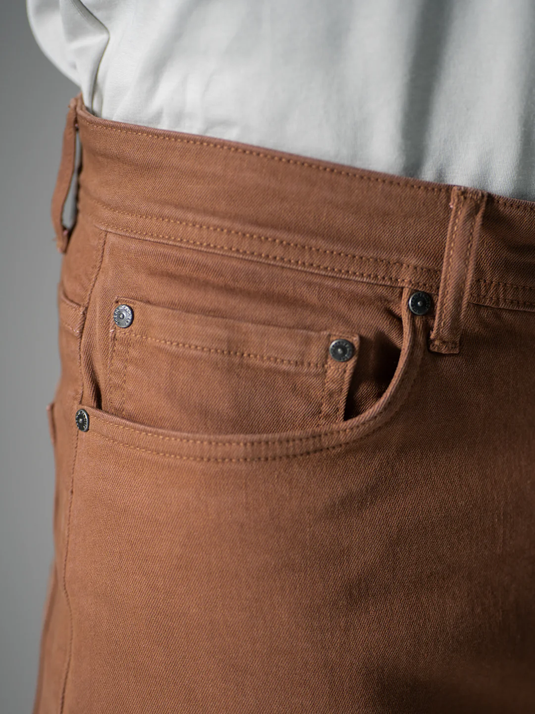 Bark Brown Relaxed Fit Jeans - Image 11