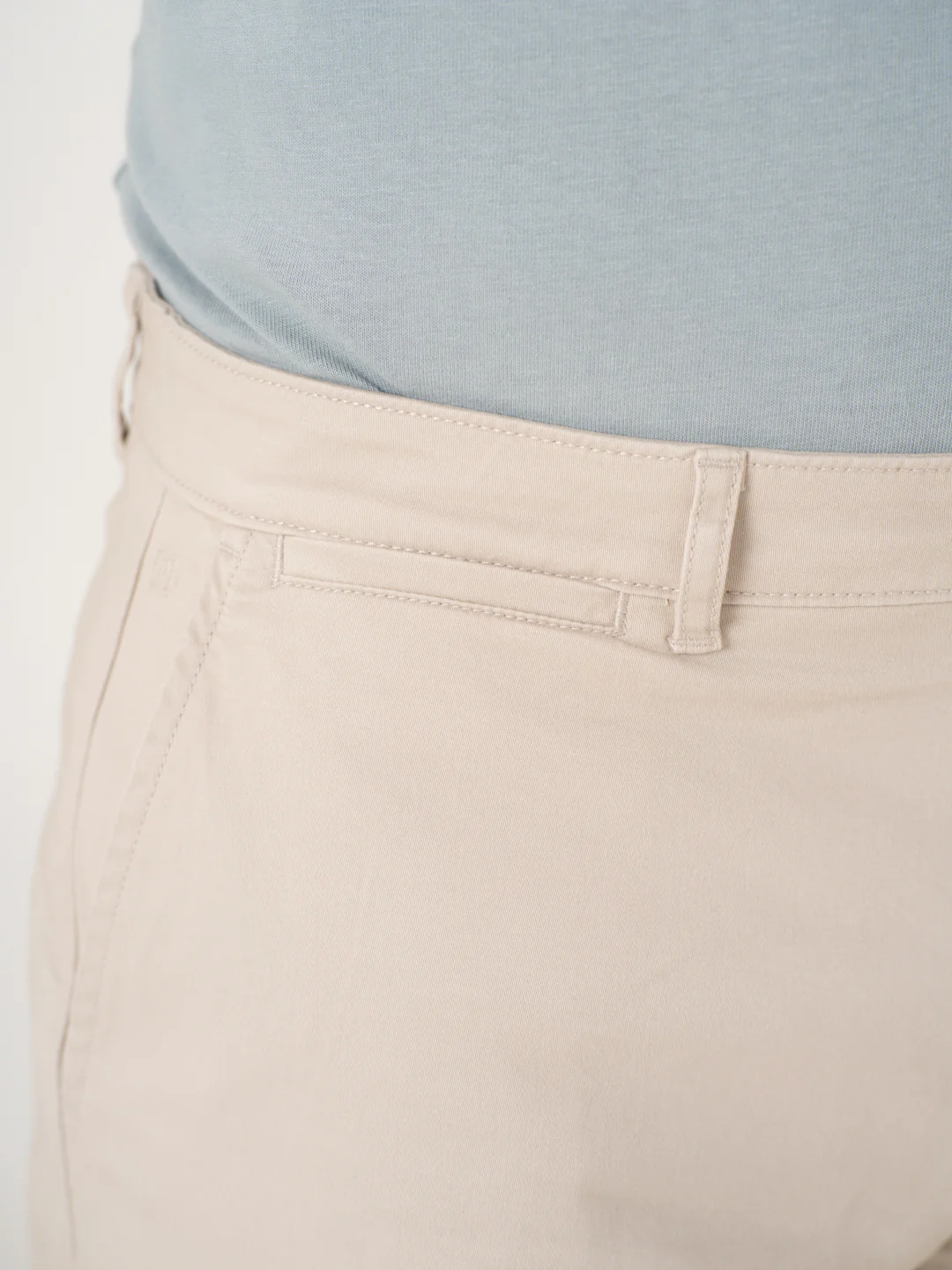 Claude Cream Stretch Chino Shorts - Image 10