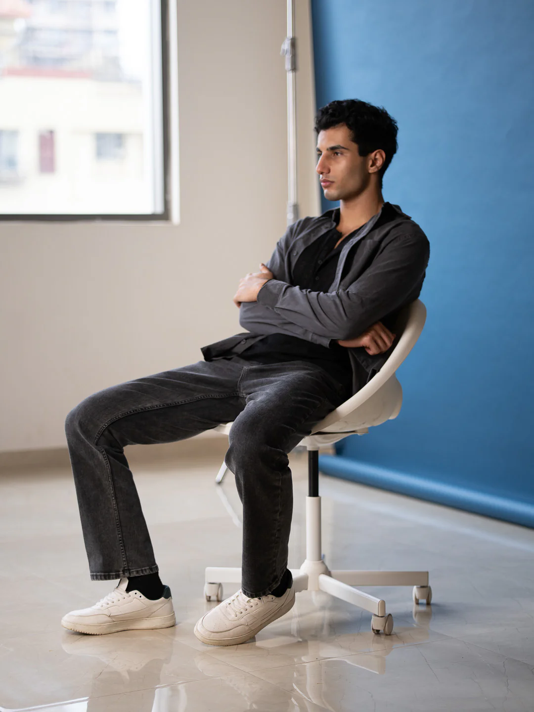 Cyclone Grey Cloud Wash Luxury Relaxed Fit Jeans - Image 8