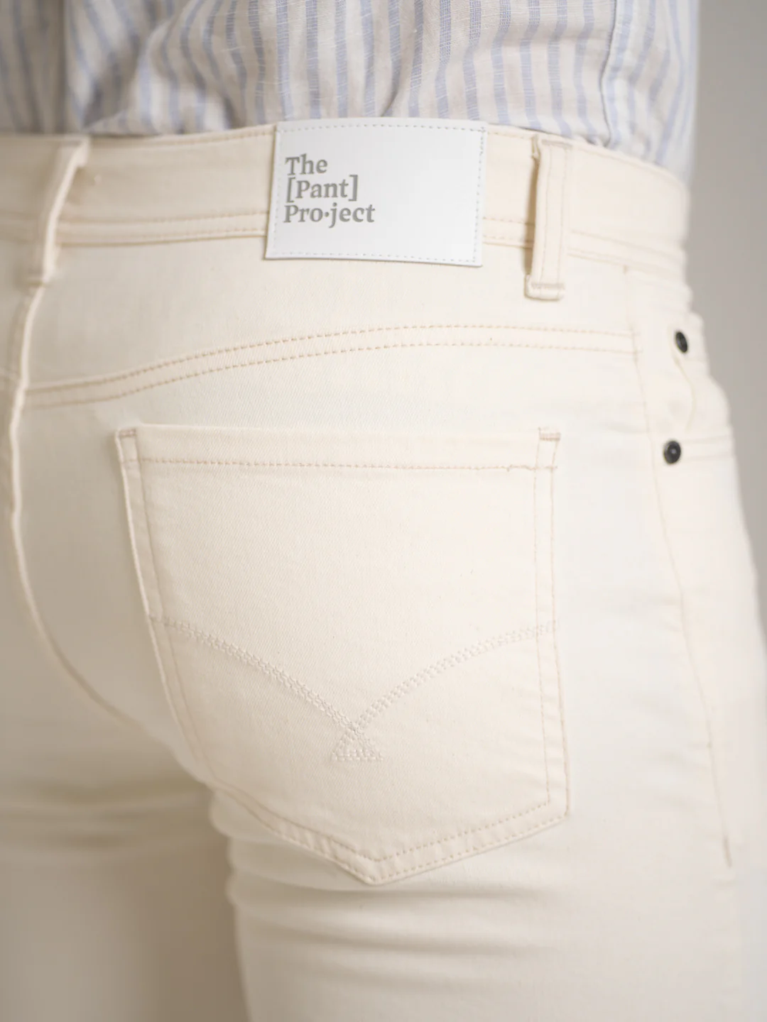 Ecru Beige Relaxed Fit Jeans - Image 9