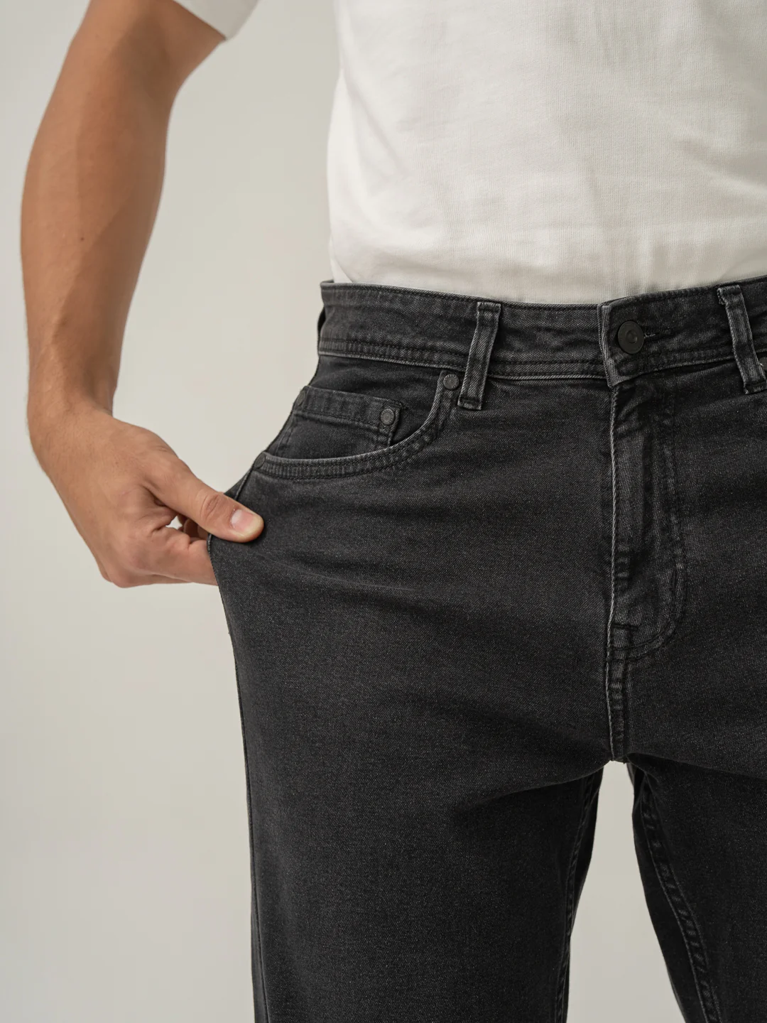 Grunge Grey Relaxed Fit Jeans - Image 4