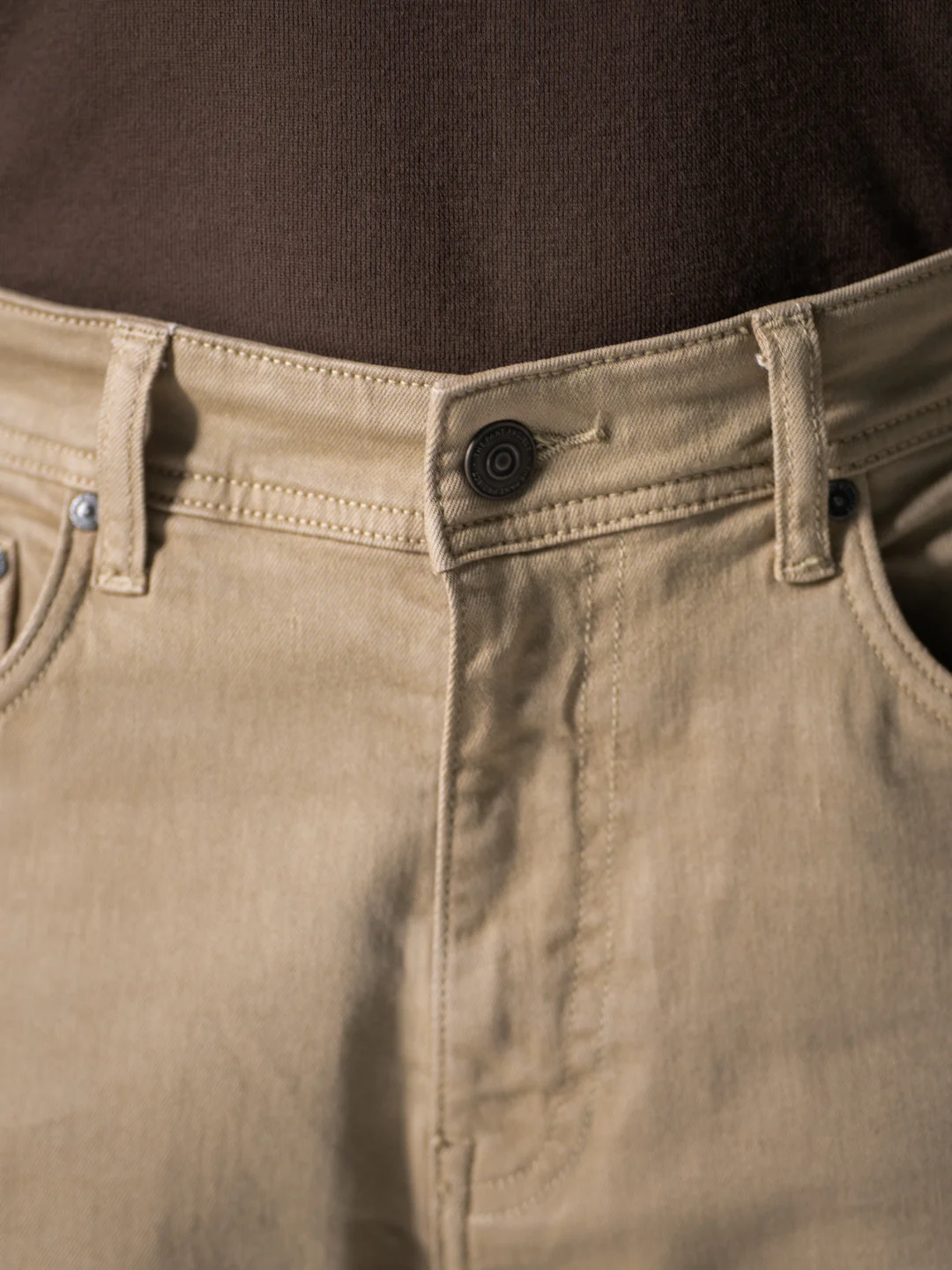 Fossil Beige Relaxed Fit Jeans - Image 10