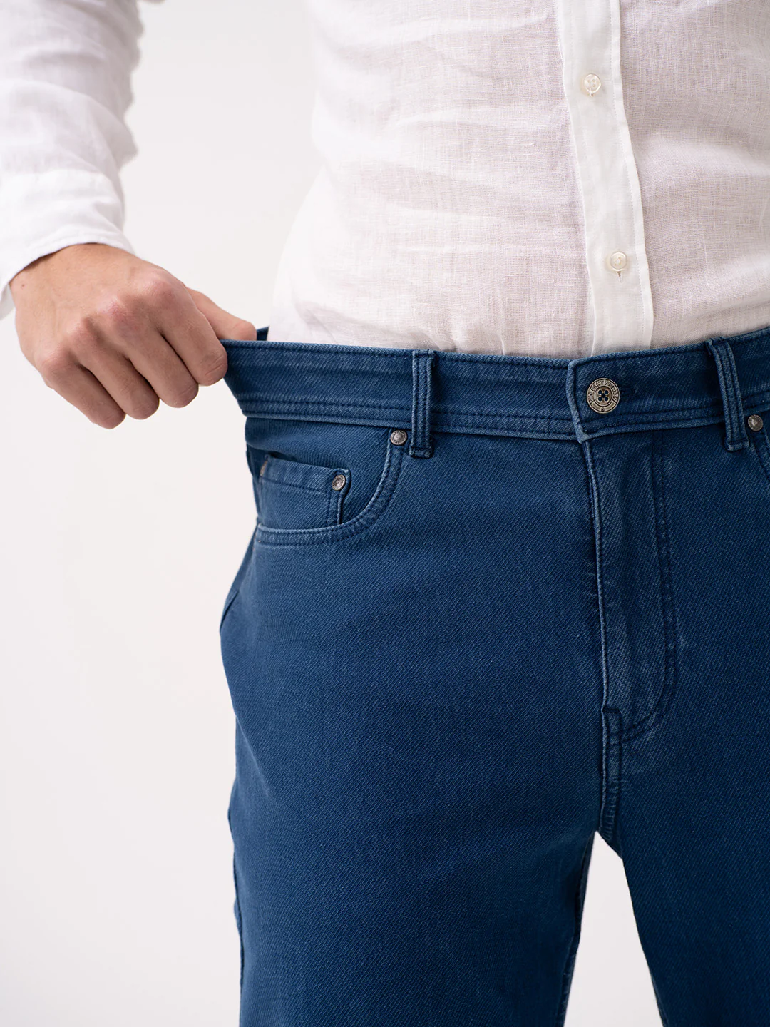 Horizon Blue Pro-Stretch Relaxed Fit Jeans - Image 6