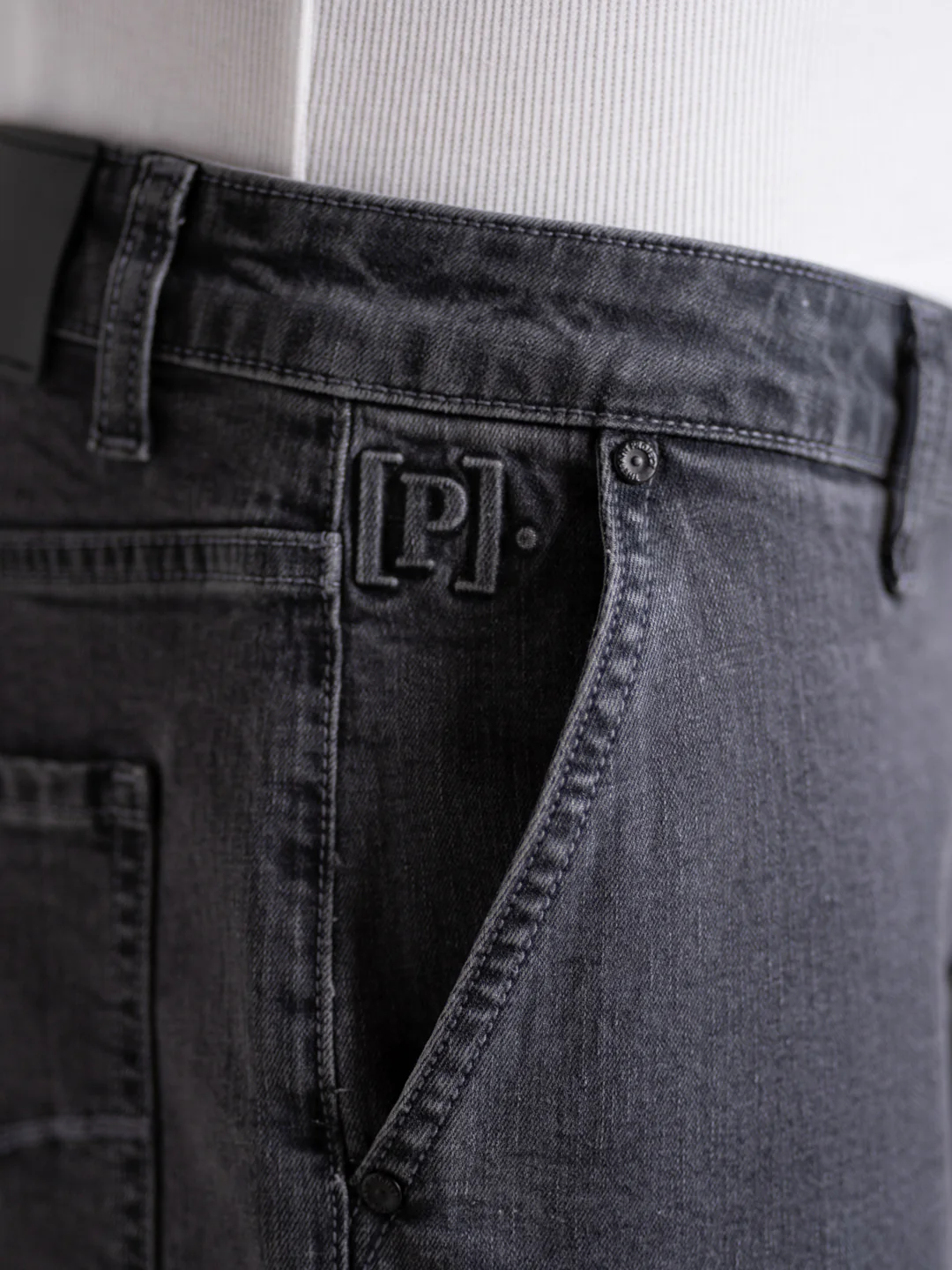 Leadstone Grey Baggy Fit Jeans - Image 8