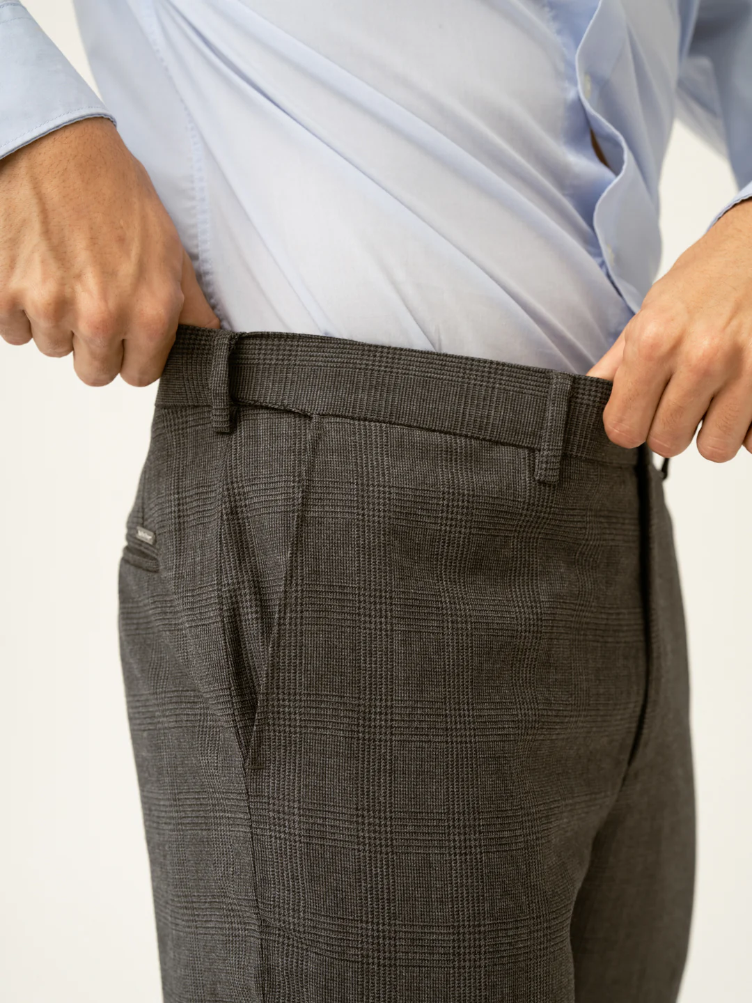 Nostalgia Grey Checks Merino Wool Pants - Image 4