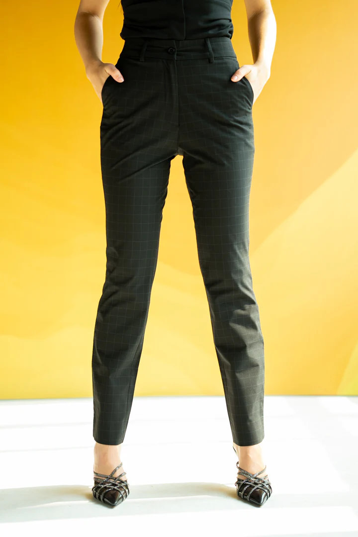 Raven Black Checks Women Formal Pants - Image 5